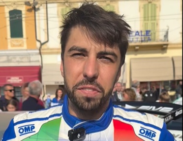 Rallye Sanremo – Il terzo incomodo Fabio Andolfi conquista 5 delle 7 prime prove speciali di oggi e infiamma il Campionato