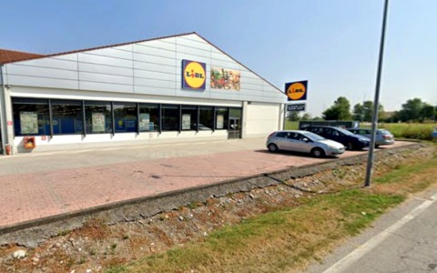 Ruba ben 1500 euro di merce dal Lidl: beccato e denunciato dai carabinieri