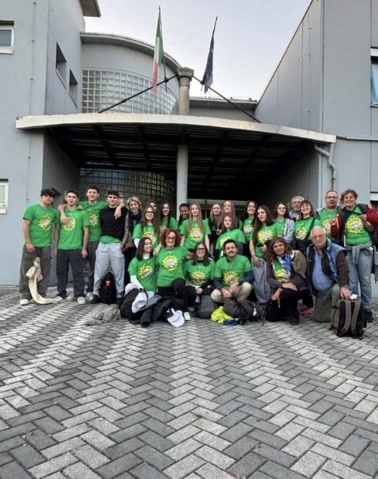 Studenti del Gigli di Rovato isolati in Tanzania per disordini post elezioni, la dirigente: “Stanno bene”