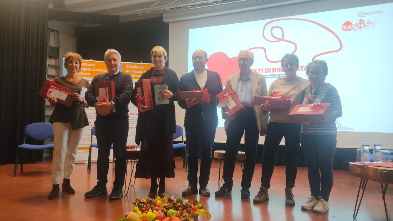 Toccanti storie di donazione e altruismo durante la serata che presentava il libro Volti di Rinascita