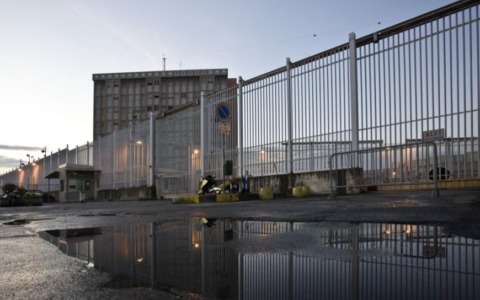 Torino, grave aggressione durante perquisizione in carcere