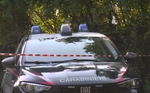 Pescato con la droga in tasca nel soggiorno dell’appartamento già sigillato dai Carabinieri