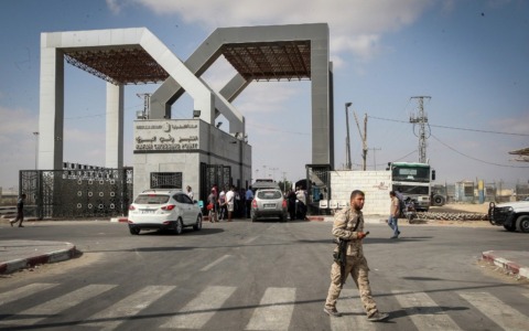 Usa: “Imminente attacco di Hamas contro i civili a Gaza”. Il valico di Rafah resta chiuso