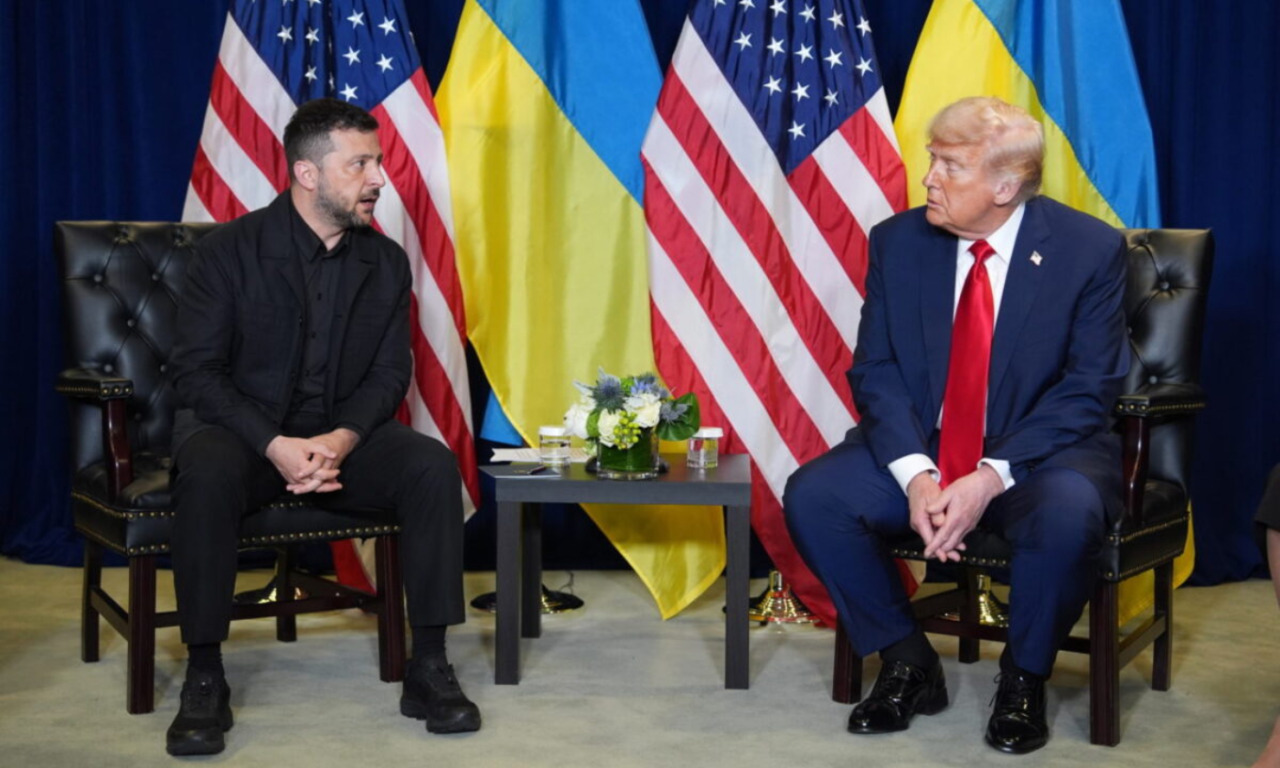 Trump a Zelensky: “Devi cedere alle richieste di Putin o distruggerà l’Ucraina”