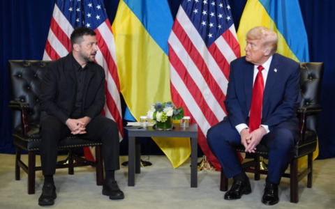 Zelensky pronto a partecipare al vertice di Budapest con Putin. Trump: “Accetta le condizioni di Mosca, o l’Ucraina sparirà”