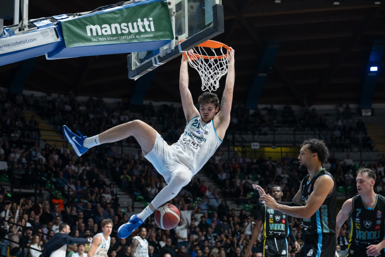 Torna il derby con Varese: l’Acqua S.Bernardo si prepara alla trasferta di Masnago