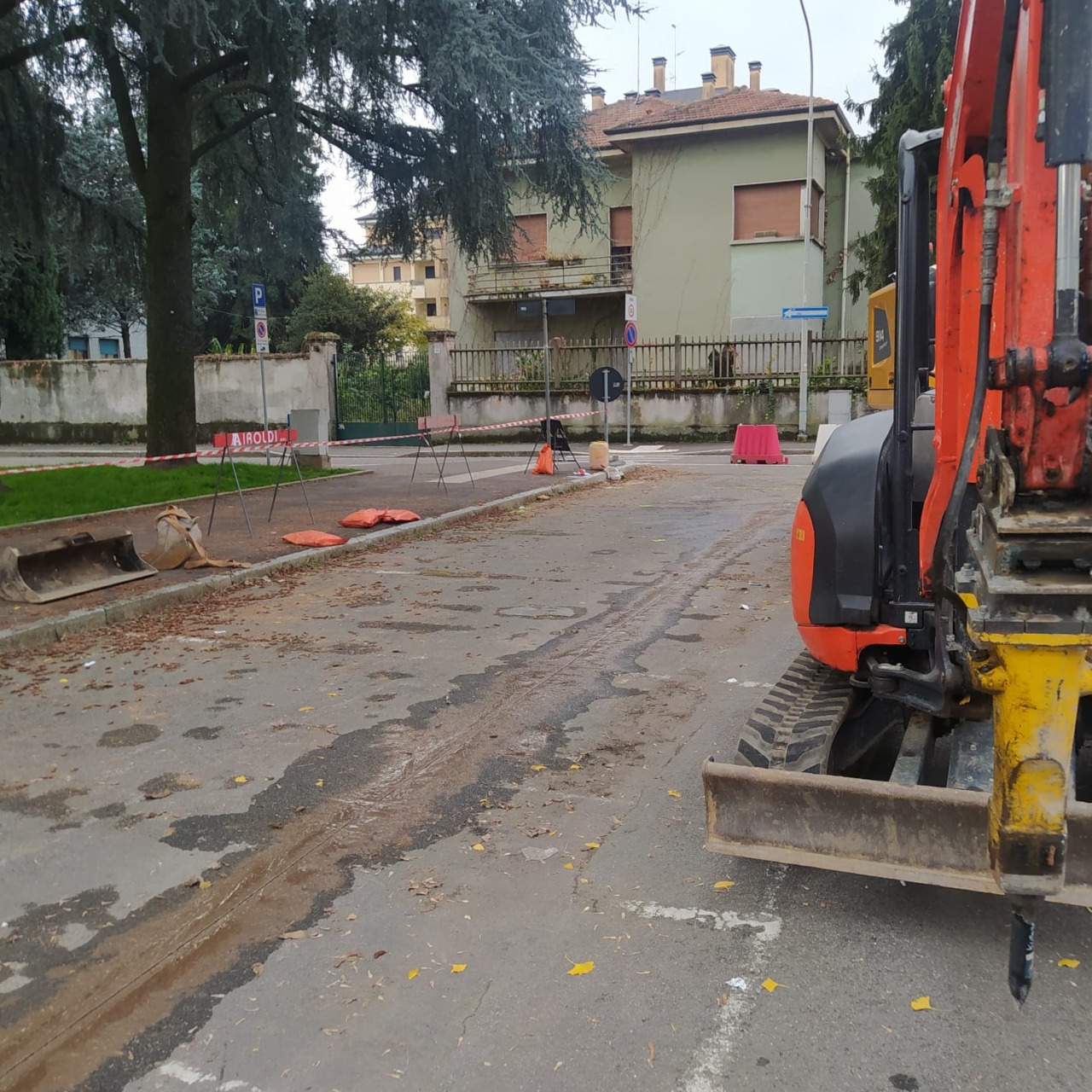 Aiuole e panchine: si amplia l’isola verde di piazza Vittorio Veneto