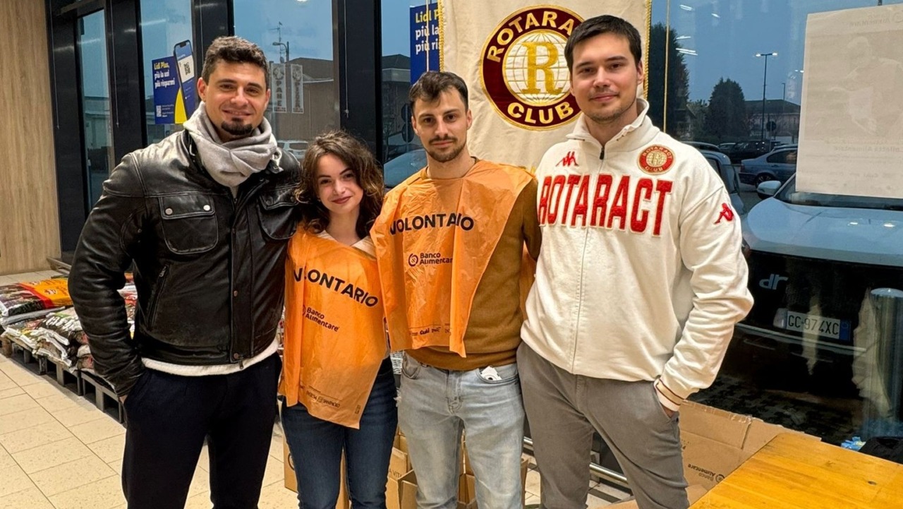 Anche quest’anno, Rotaract Sant’Andrea e Rotaract Vercelli hanno aderito alla Giornata Nazionale della Colletta Alimentare
