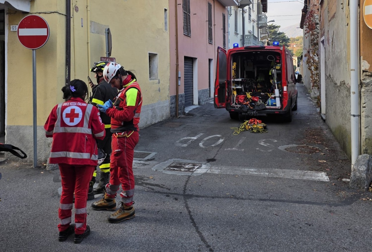 Anziana caduta in casa, soccorsa dai Vigili del fuoco
