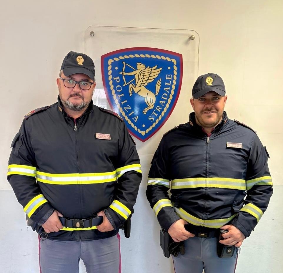 Auto del trasporto organi in panne, viaggio della speranza salvato dalla Polizia Stradale