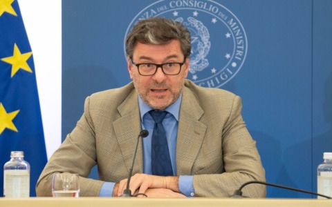 Banca d’Italia e Istat criticano la Manovra del Governo: “Premia i ricchi su Irpef e Sanità”