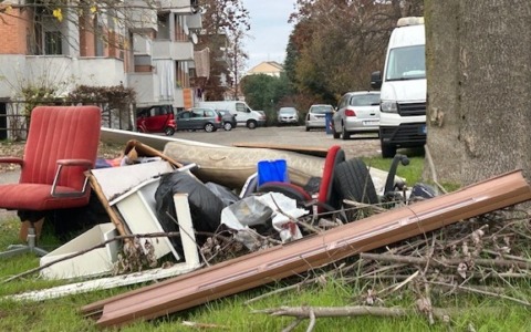 “Bene la lotta ai furbetti dei rifiuti in città ma quando il Comune si occuperà delle discariche storiche ai Cappuccini e al Bozino?”