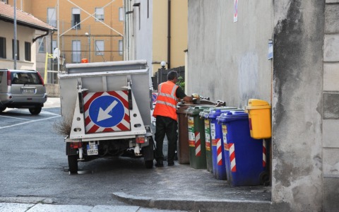 Bolletta rifiuti, a Biella pesa 330 euro, in crescita del 4,6%
