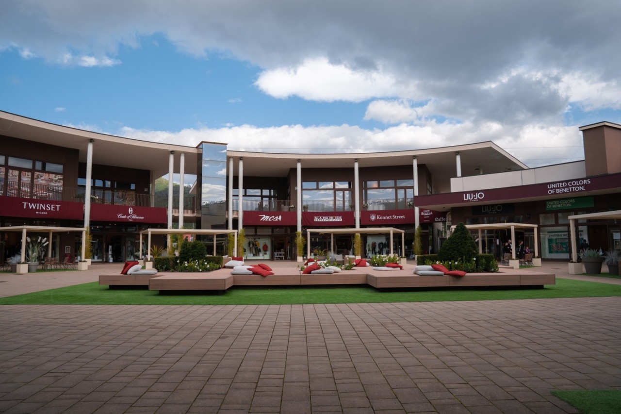 Brugnato 5Terre Outlet Village accende la magia del Natale