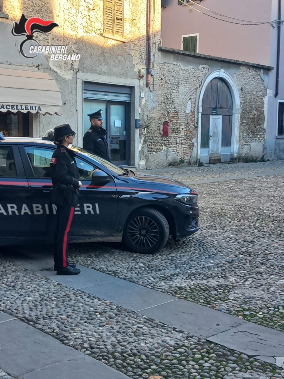 Due episodi di violenza sconcertante in famiglia nella Bassa: a Romano di Lombardia e Bariano