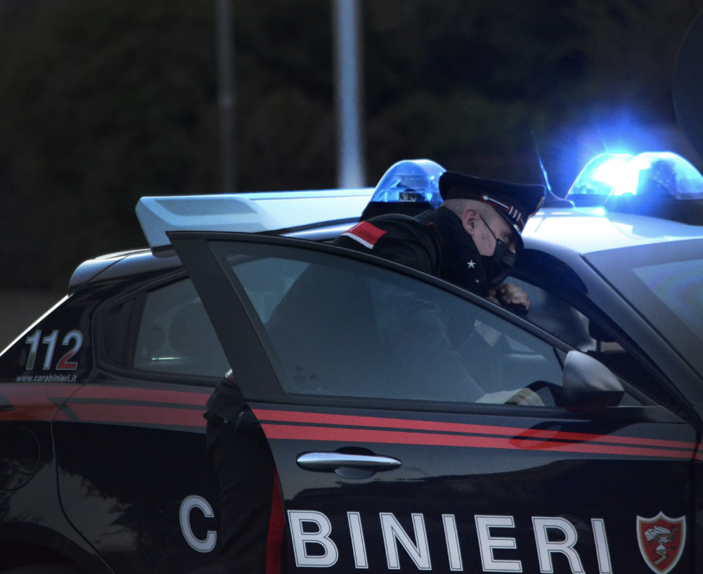 Cascina, assalto al bancomat, tre boati nella notte