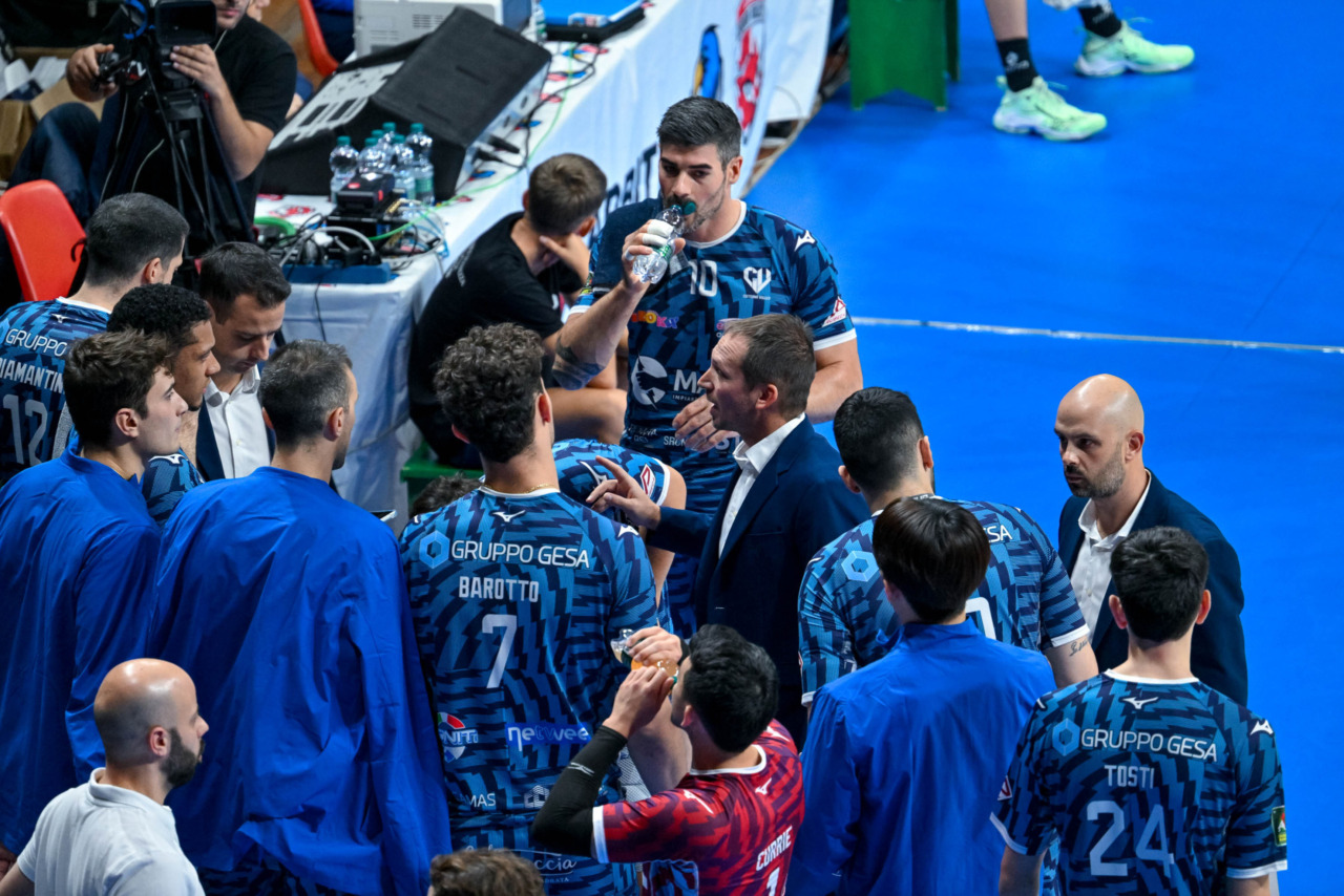 Cisterna espugna Monza al tie break