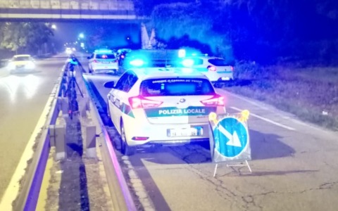 Controlli serali: minorenne trovato con addosso un coltello a serramanico di 20 centimetri