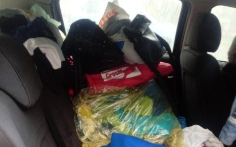 Famiglia costretta a dormire in macchina dopo lo sfratto