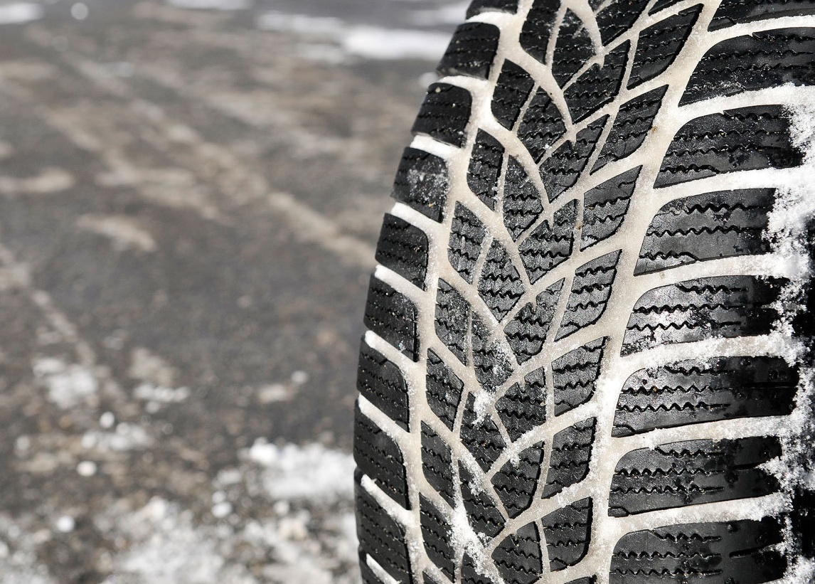 Dal 15 novembre obbligo di catene a bordo o pneumatici invernali in Piemonte