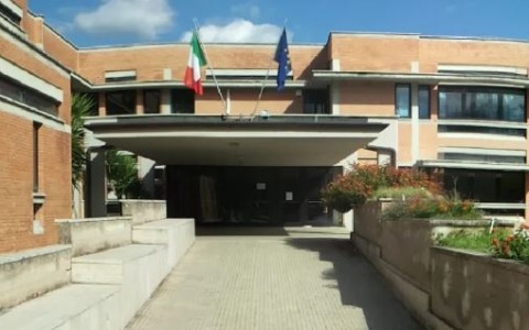 Edificio allagato, chiusa la scuola media “Prampolini”