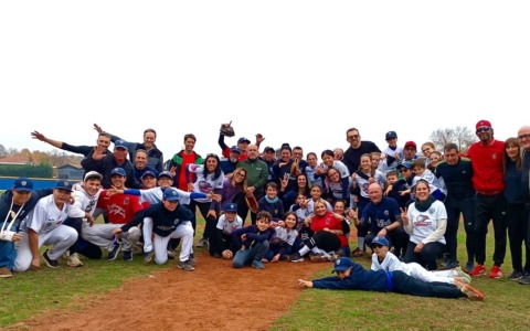 Festa di fine stagione per il BC Settimo Baseball: premi, sorrisi e la tradizionale sfida Genitori vs Figli