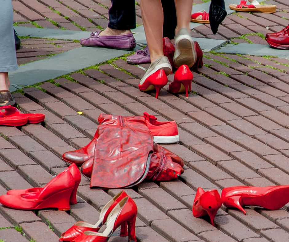 Flash Mob di Padel contro la Violenza sulle Donne: Iniziativa AiCS “Parete di Genere”