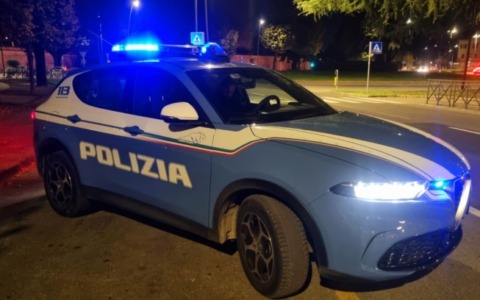 Forte dei Marmi (Lucca): investe con l’auto il rivale dopo una lite
