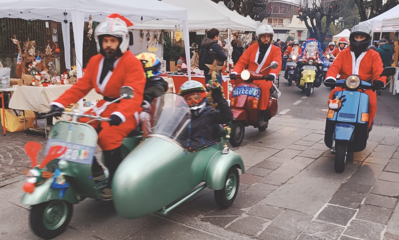 Galbiate si addobba per le feste: in tanti al mercatino di Natale promosso dalla Proloco