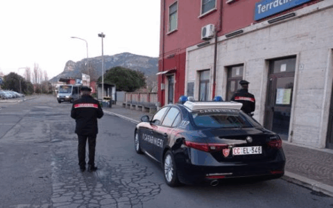 Giovane nigeriano viveva nei locali della stazione, affidato ai servizi sociali