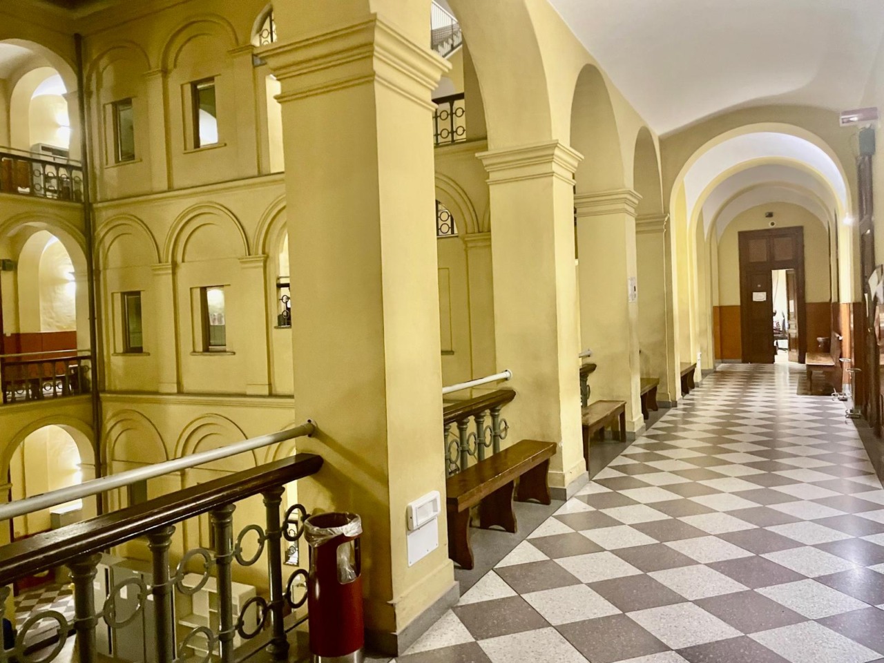 Giovane stalker condannato a un anno dopo le persecuzioni sull’ex ragazza