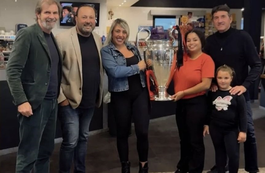 Giovanni e Filippo Galli festeggiano il Milan Club Terracina rossonera