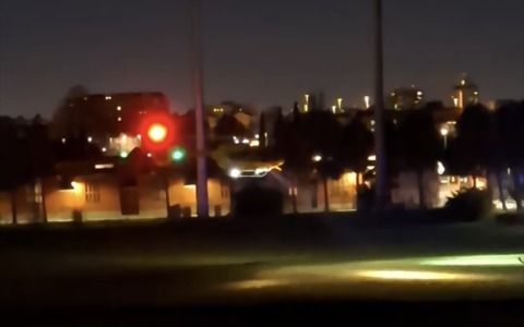 Grave malore in casa, atterra l’elisoccorso: Polizia Locale scorta il personale del 118