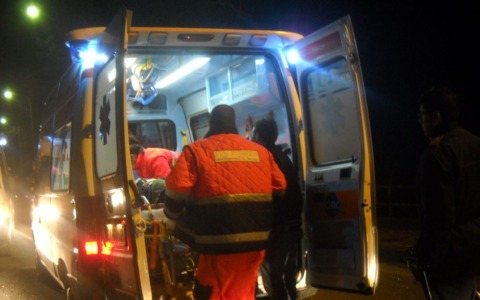 «I “tossici” del telefonino prima causa di incidenti. Ma a Bergamo ci indigniamo per un uomo nudo sotto la pioggia»