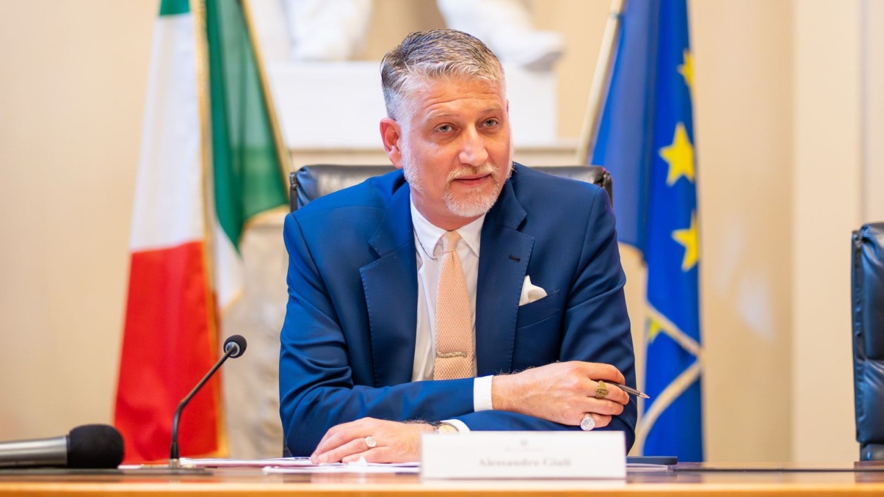 Il ministro Giuli: “Oltre 100 milioni rifinanziati per il cinema e l’audiovisivo”