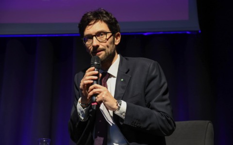 Il “no” di Regione alla riforma popolare sulla sanità «è un “no” a centomila lombardi»