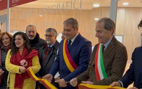 Inaugurato a Casal Bertone il nuovo sportello anagrafico