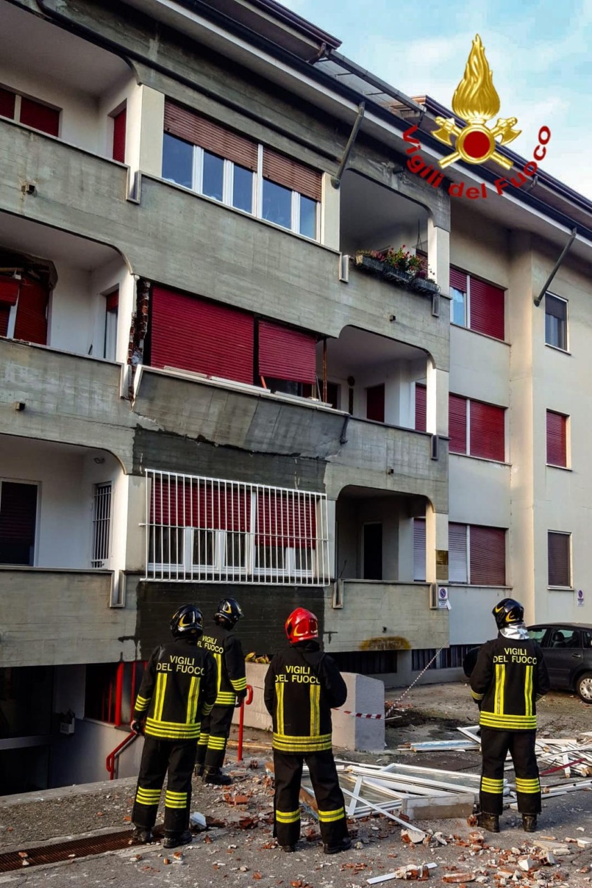 Incendio in una palazzina a Rivarolo Canavese
