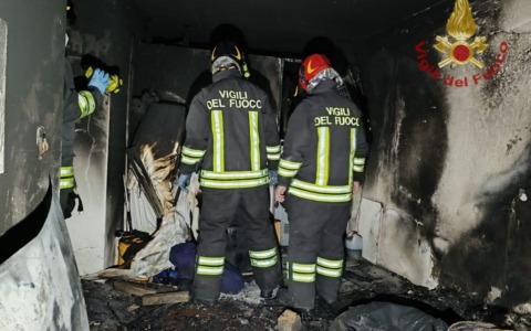 Incendio in uno scantinato a San Martino Buon Albergo, intossicati in due