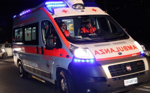 Incidente stradale a Fiesole, muore in scooter a 30 anni