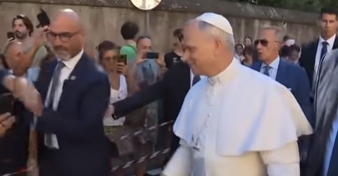 La Giornata poveri, a pranzo con il Papa anche un gruppo di trans