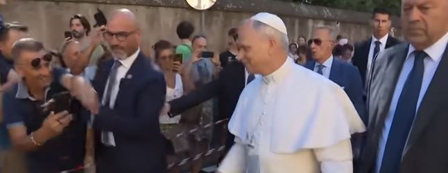 La Giornata poveri, a pranzo con il Papa anche un gruppo di trans