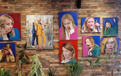 La “Trattoria Meloni” in Albania: Giorgia Meloni in tutte le salse (e nei ritratti)