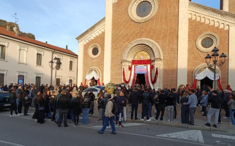 L’addio a Gessate a Clinton Sala, il 23enne morto in un incidente stradale a Stezzano