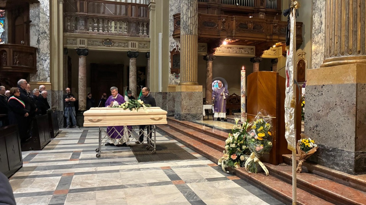 L’ultimo saluto di Saronno a Piergiuseppe Vellini