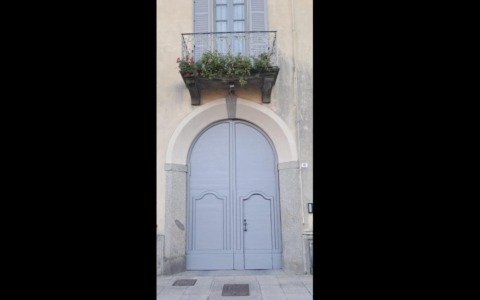 Malgrate, concluso il restauro del portone settecentesco di Palazzo Recalcati