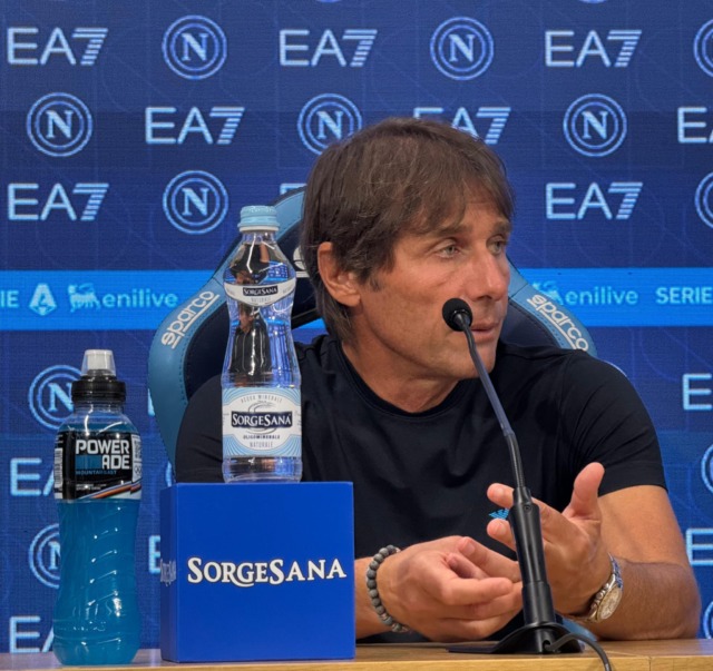 Napoli, Conte: “In alto diamo fastidio, facciamo paura”
