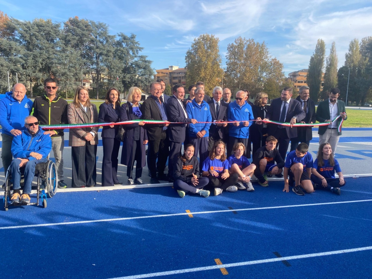 Novara, il ministro Abodi inaugura il campo di atletica “Andrea Gorla”