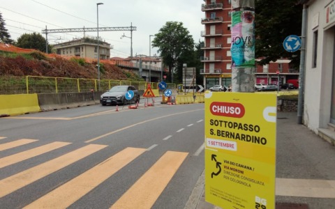 Ok il varco per i pedoni sotto al ponte di via San Bernardino a Bergamo, ma il cantiere è già in ritardo