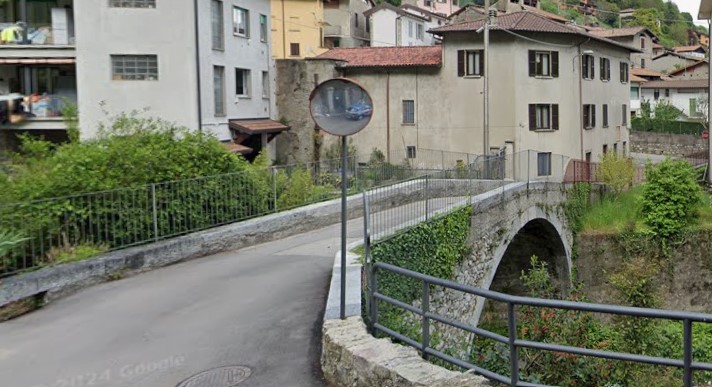 Ponte chiuso per lavori: disagi per i residenti sia di giorno che di notte